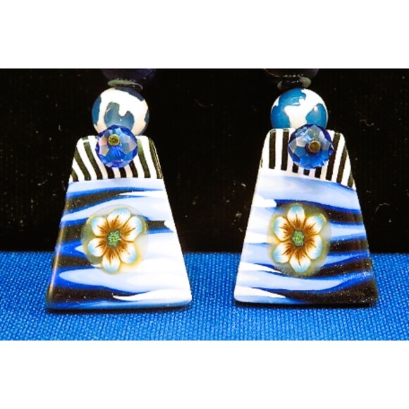 OOAK Blue abstract milifore flower in center Polymer clay charm Earrings  brass - Picture 3 of 4